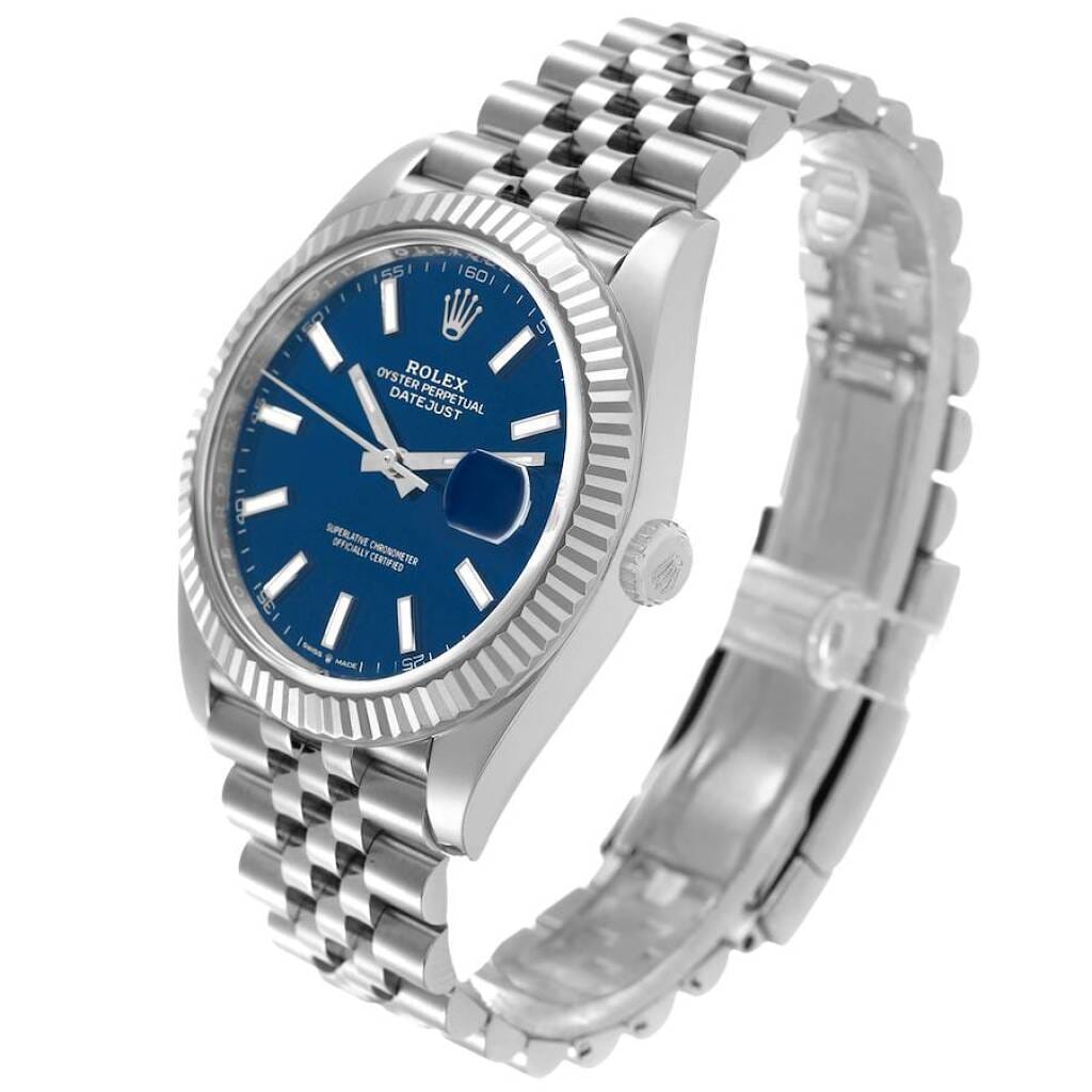 Datejust (Reference 126334). A 41mm stainless steel white gold automatic wristwatch with date.