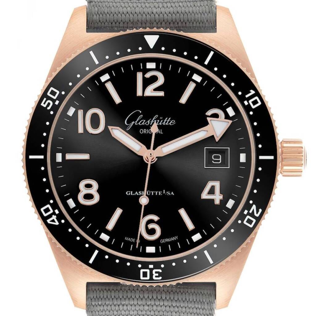 SeaQ (Reference 1-39-11-17-91-34). A 39.5mm rose gold automatic wristwatch with date. 2022