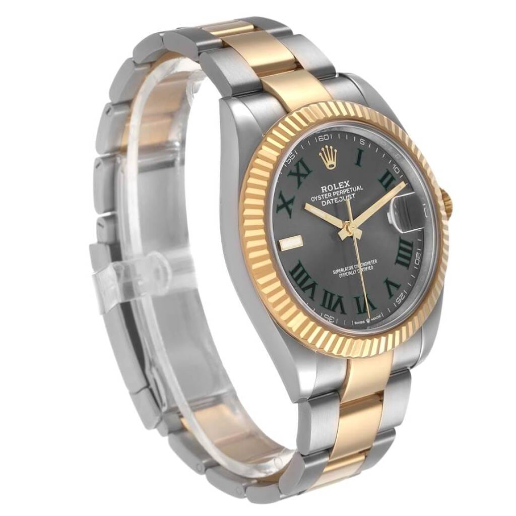 Datejust 'Wimbledon' (Reference 126333). A 41mm yellow gold stainless automatic wristwatch with date.