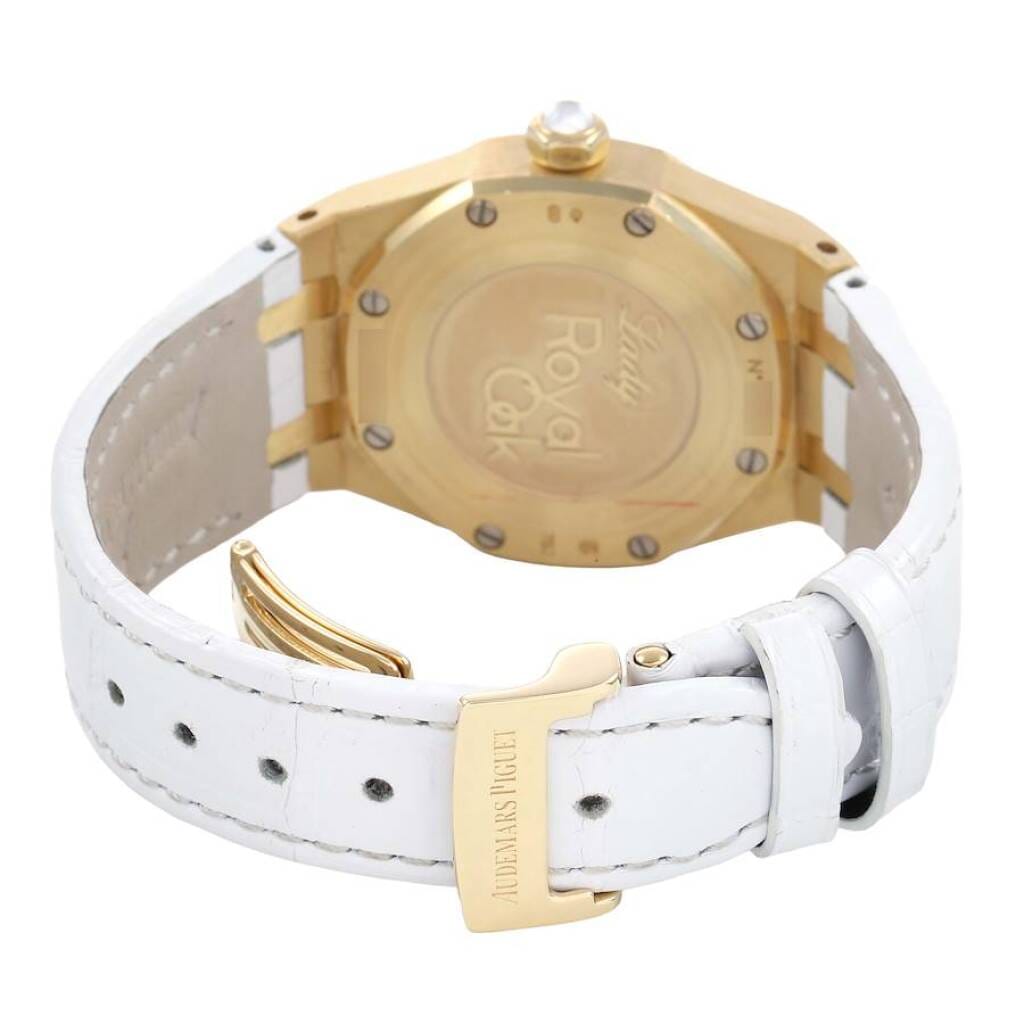 Lady Royal Oak (Reference 77321). A 33mm yellow gold diamond-set quartz wristwatch with date.