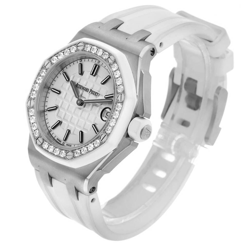 Royal Oak Offshore (Reference 67540SK.ZZ.A010CA.01). A 37mm stainless steel diamond-set automatic wristwatch with date.