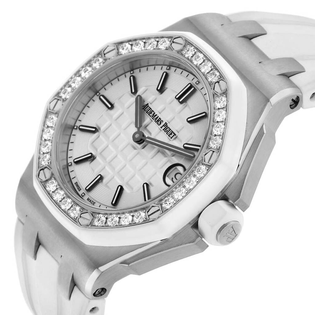 Royal Oak Offshore (Reference 67540SK.ZZ.A010CA.01). A 37mm stainless steel diamond-set automatic wristwatch with date.