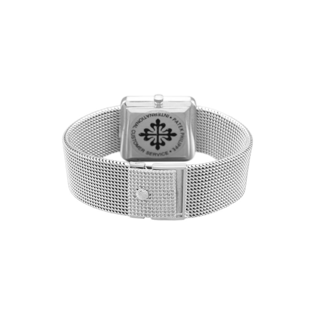 Calatrava (Reference 4222). A white gold mechanical bracelet watch. Circa 1970