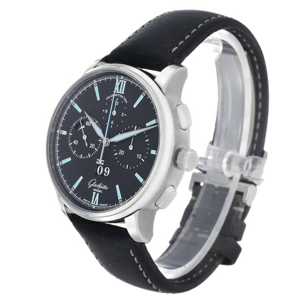 Senator Panorama (Reference 1-37-01-03-02-35). A 42mm stainless steel automatic wristwatch with date and chronograph.