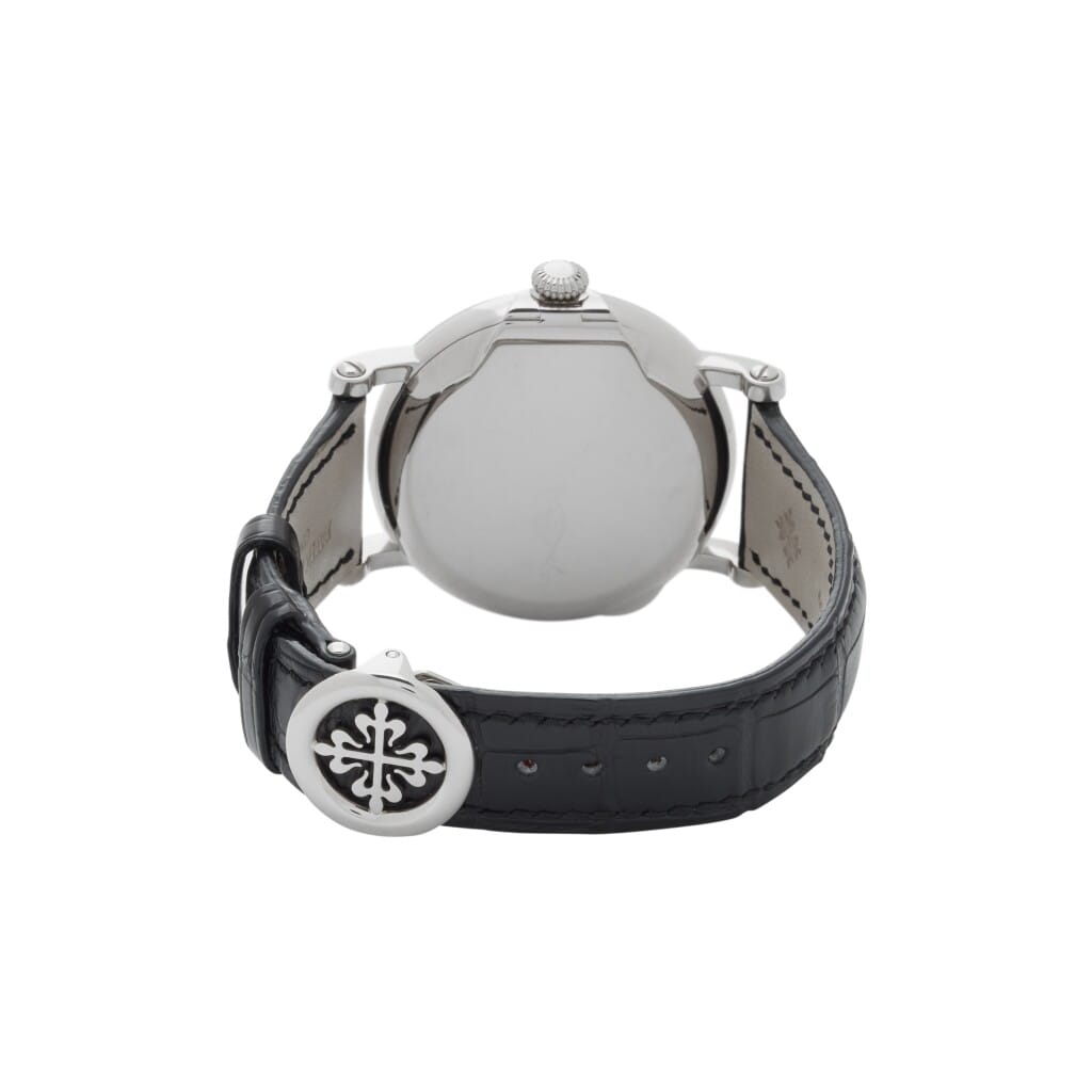 Calatrava Officers Watch (Reference 5153G-001). A 38mm white gold automatic wristwatch with date.
