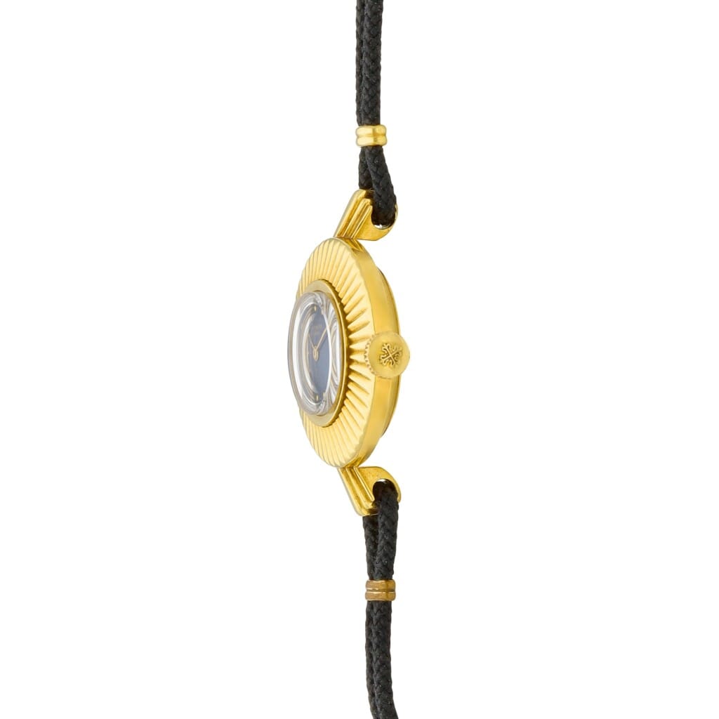 Patek Philippe. A 24mm gold manual wind wristwatch. 1970