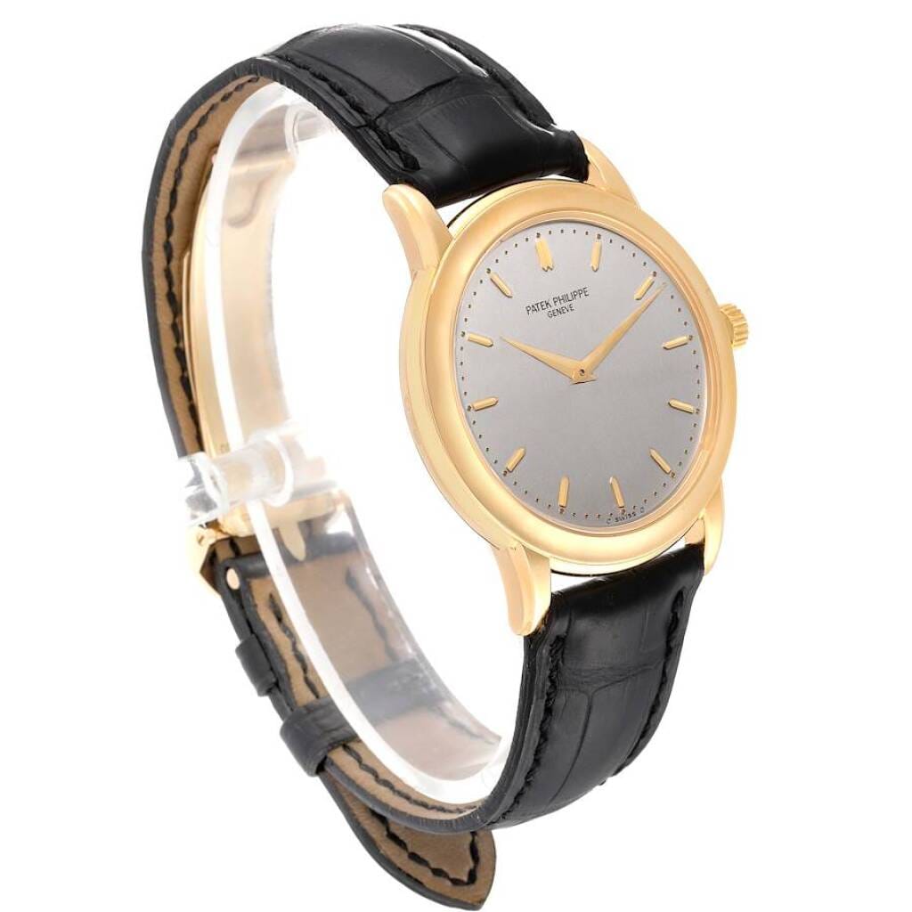 Calatrava (Reference 5032J). A 36mm yellow gold automatic wristwatch.