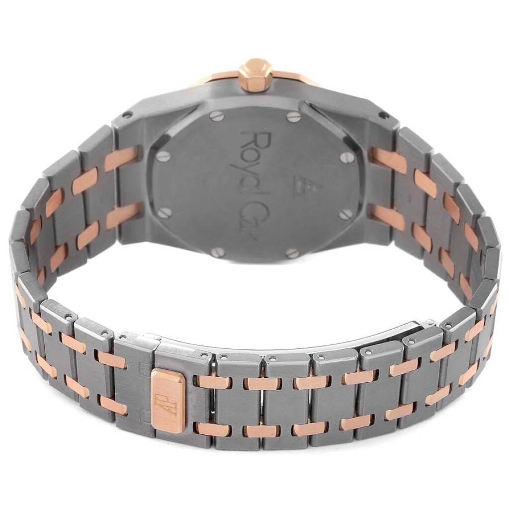 Royal Oak (Reference 15000TR). A 33mm rose gold and tantalum automatic wristwatch with date.