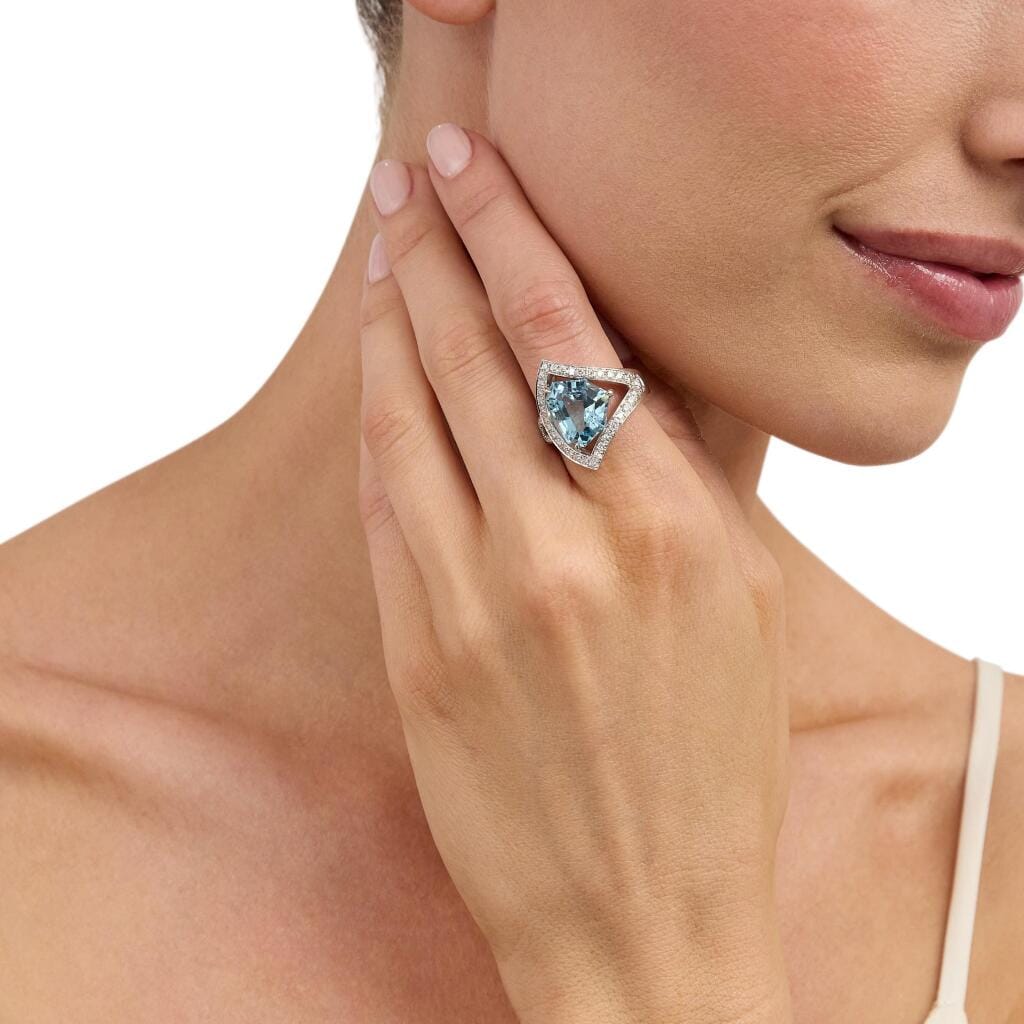 Platinum, Aquamarine and Diamond Ring