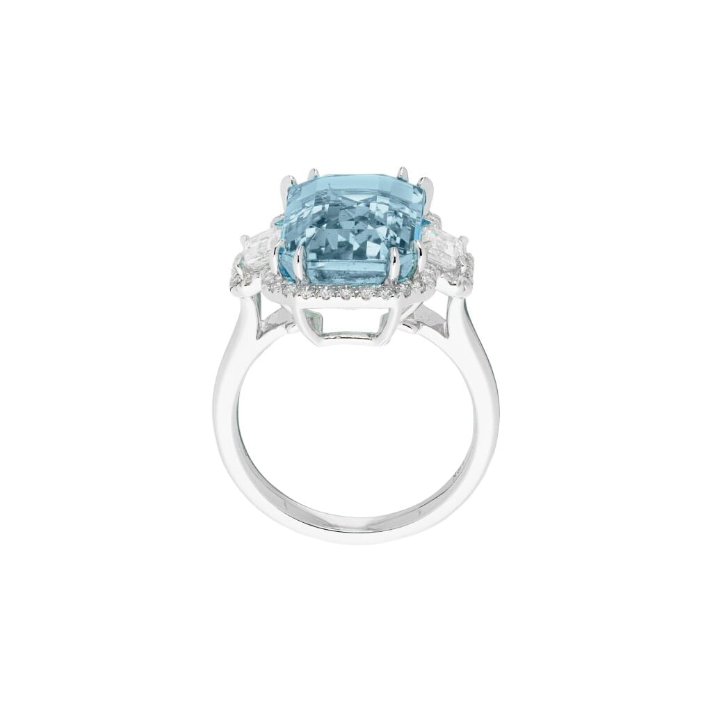 White Gold, 8.00ct Aquamarine and Diamond Ring