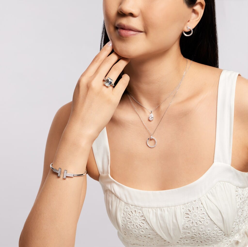 Vintage Platinum, White Gold and 3.04ct Pear Shape Diamond Pendant Necklace