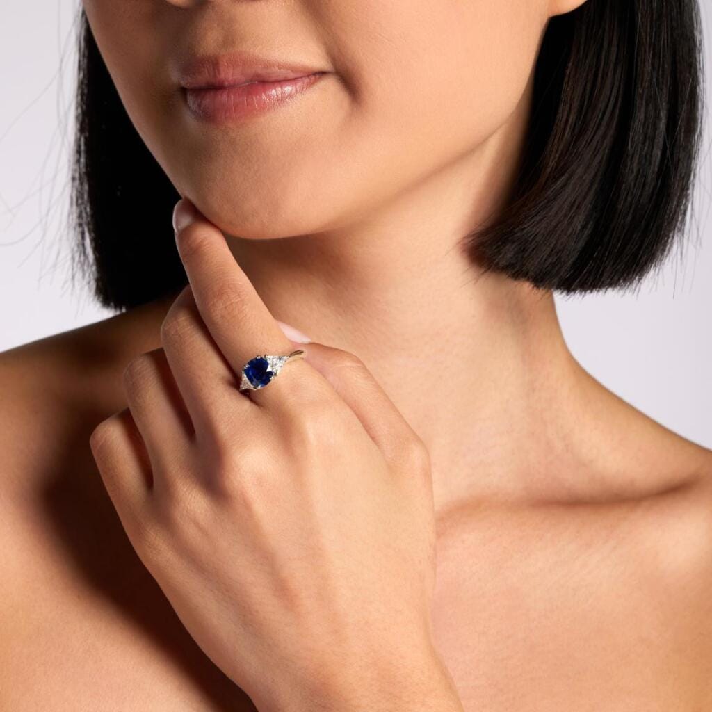 Platinum, 3.25ct Ceylon Sapphire and Diamond Ring