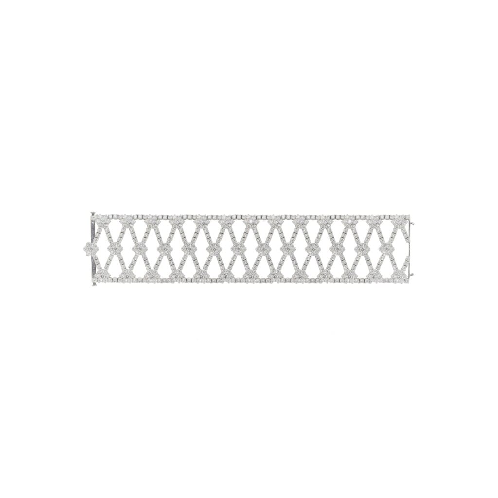 White Gold and 30.30ctw Round Brilliant Cut Diamond Bracelet