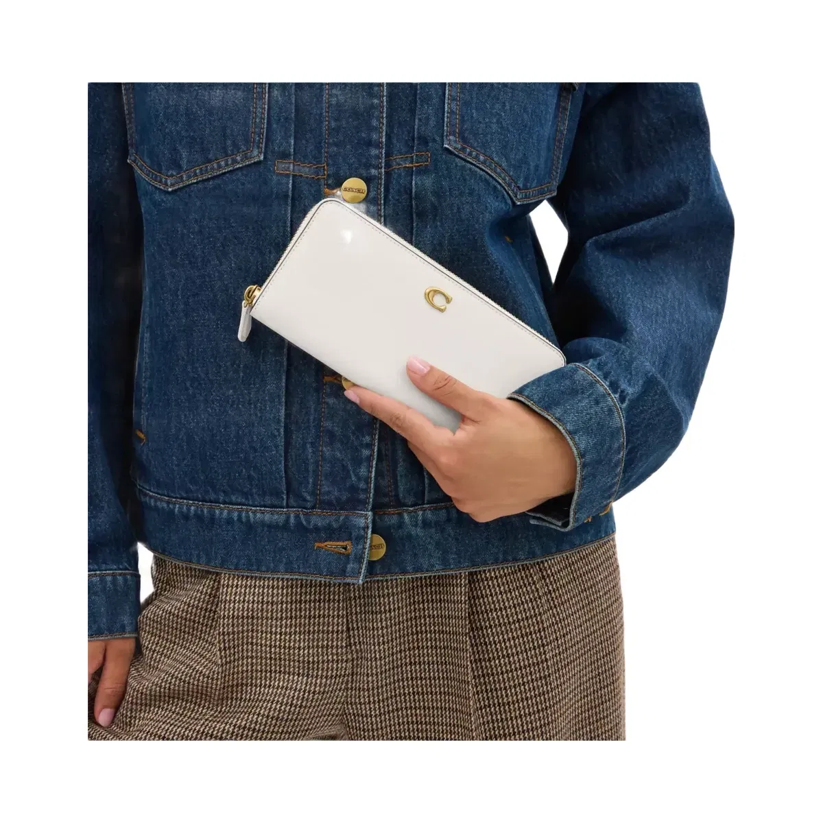 Coach Essential Slim Accordion Zip Wallet in Brass Chalk