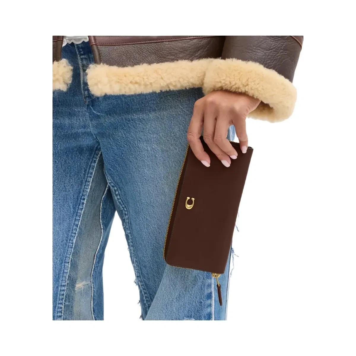 Coach Essential Slim Accordion Zip Wallet in Brass Maple