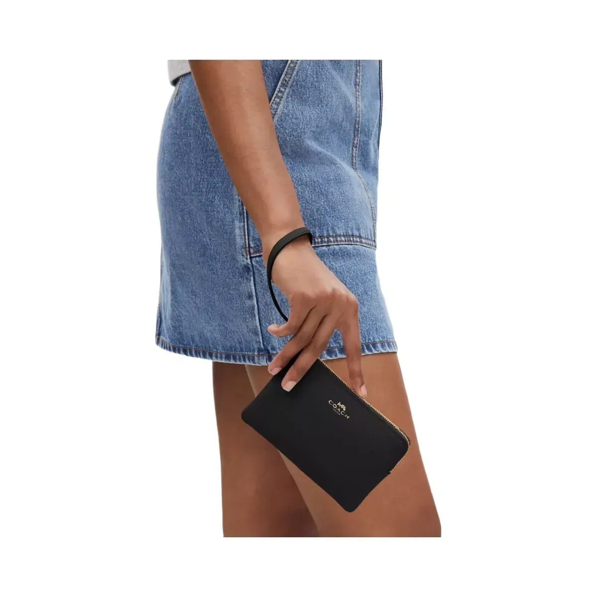 Coach Corner Zip Wristlet in Gold Black