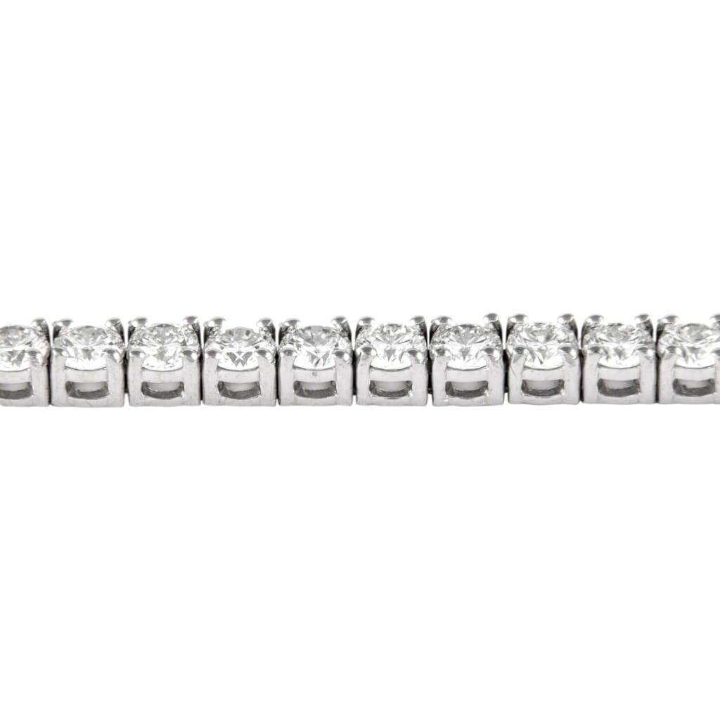White Gold and 3.95ctw Round Brilliant Cut Diamond Tennis Bracelet