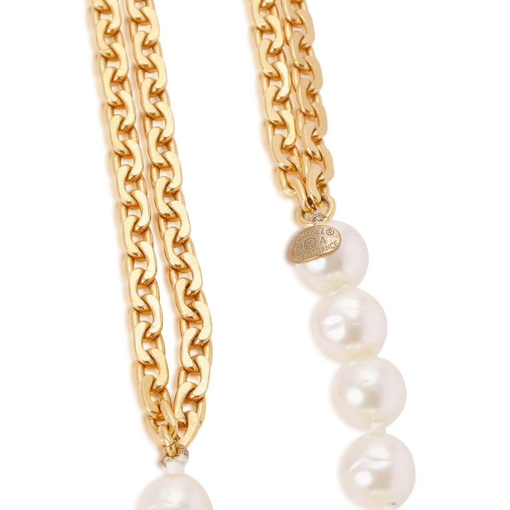 Imitation Pearl and Gold Metal Necklace, 1994