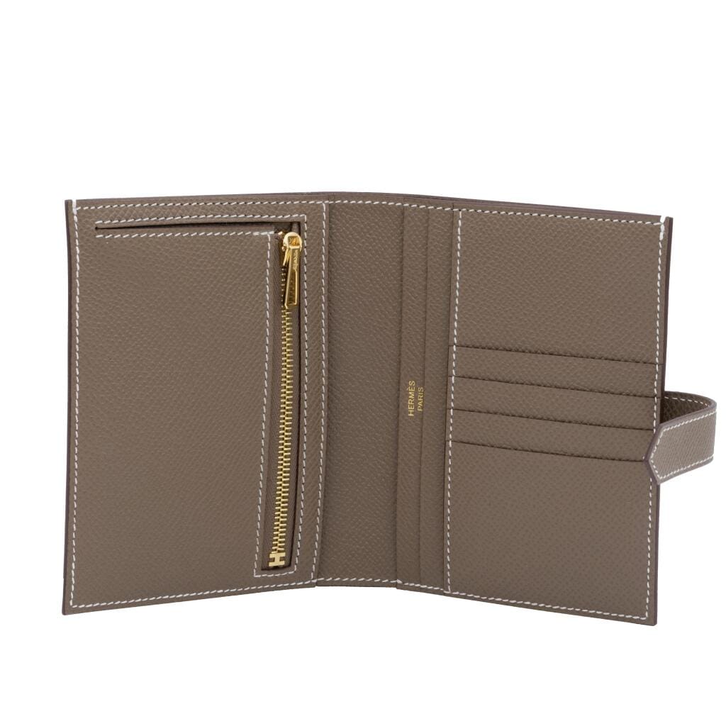 Etoupe Epsom Bearn Compact wallet Gold Hardware, 2025