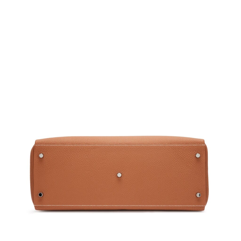 Gold Togo Maxi Kelly 42 Retourne Palladium Hardware, 2023