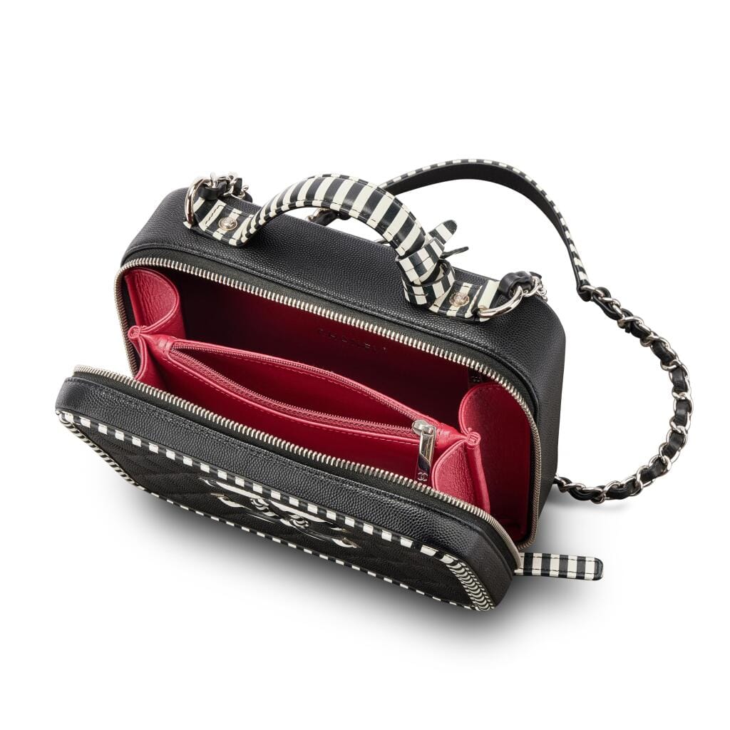 Black and White Quilted Caviar CC Filigree Vanity Case Silver Hardware, 2018-19