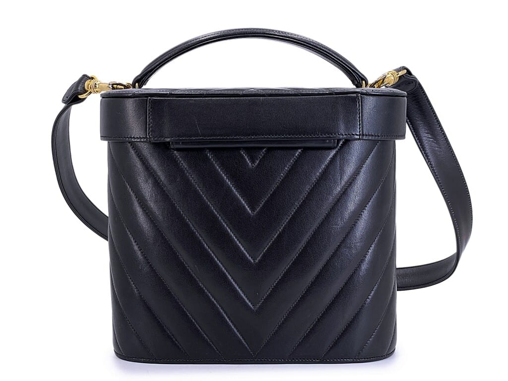 Vintage Black Chevron Quilted Lambskin Round Vanity Case Gold Hardware, 1991-1994