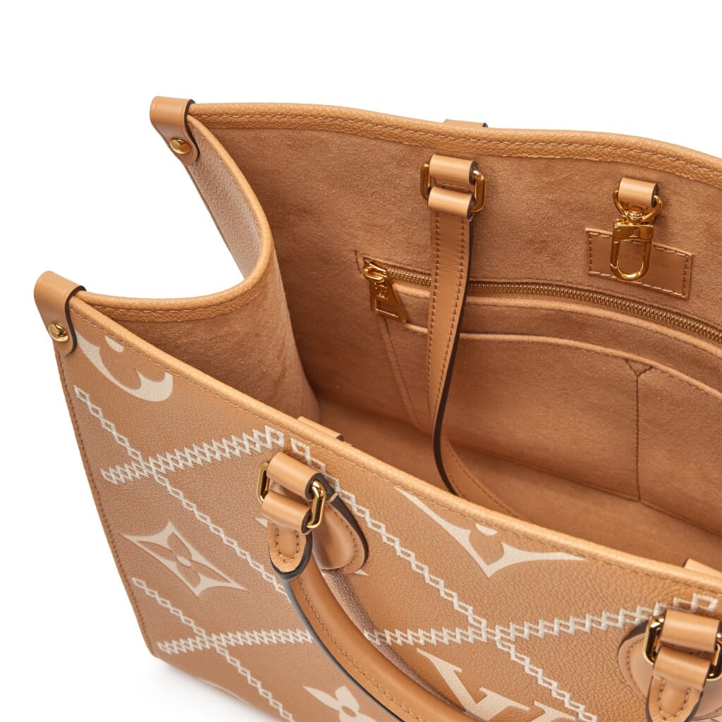 Brown Giant Monogram Arizona Empreinte OnTheGo MM Gold Hardware, 2022