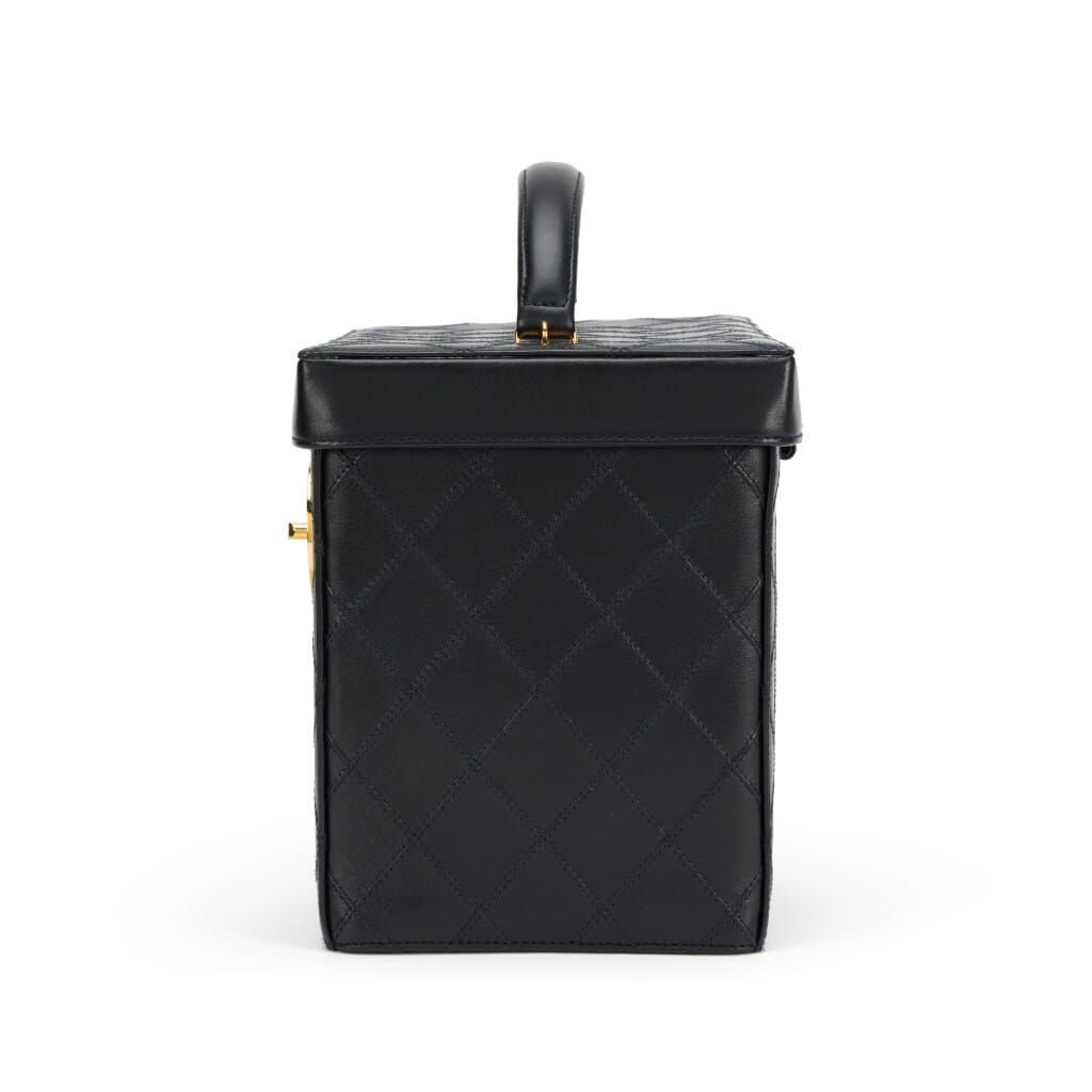 Black Quited Lambskin Large Circle CC Vanity Case Gold Hardware, 1994-1996
