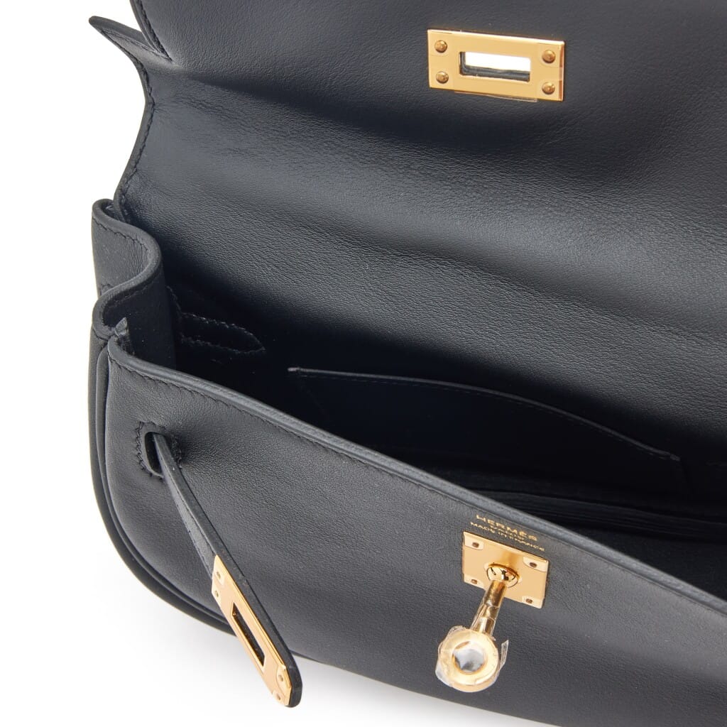 Black Swift Kelly Moove Bag Gold Hardware, 2023