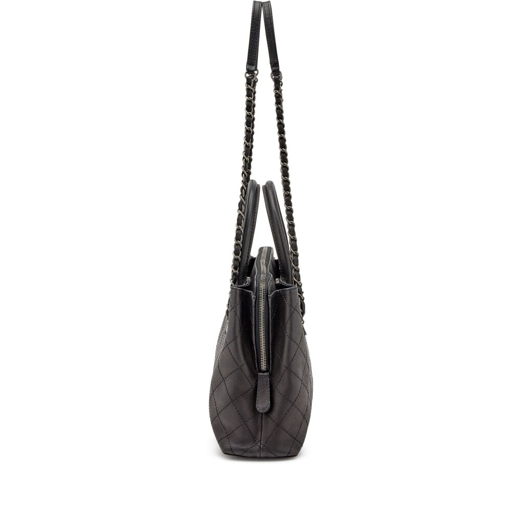 Black Quilted Urban Shopping Tote Silver Hardware, 2017