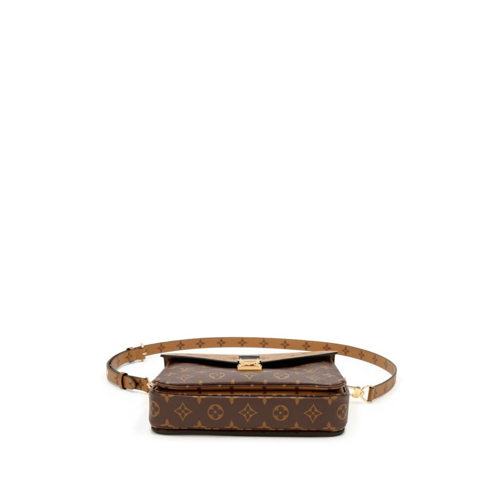 Ebene Reverse Monogram Coated Canvas Pochette Mètis Gold Hardware, 2021-2022