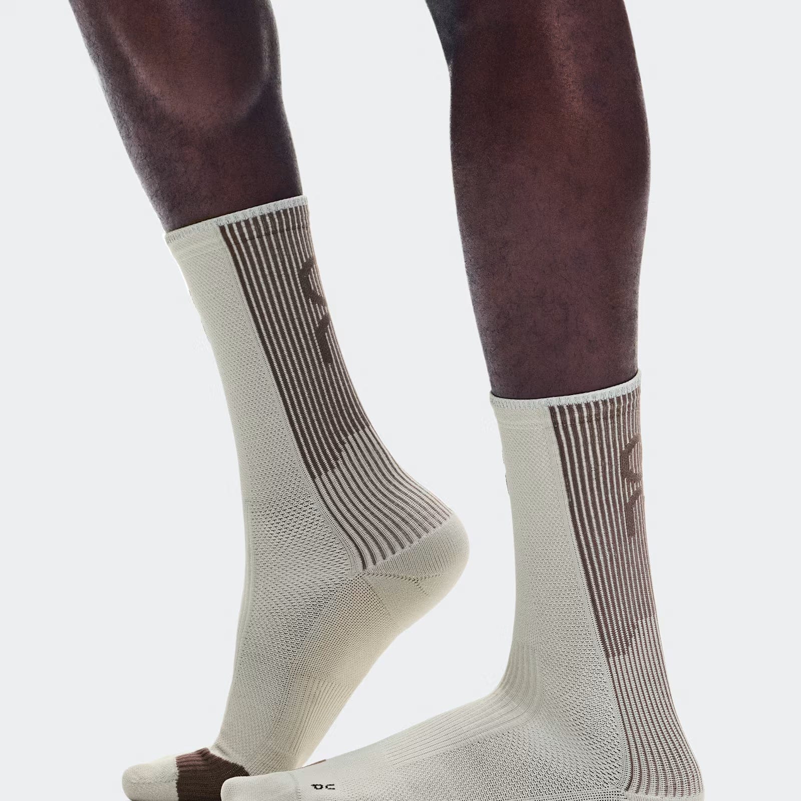 On Performance Run Sock High Brume | Clove