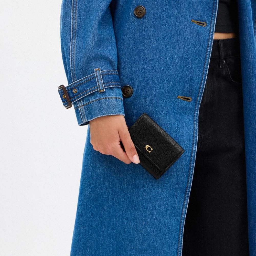 Coach Essential Flap Card Case Brass Black