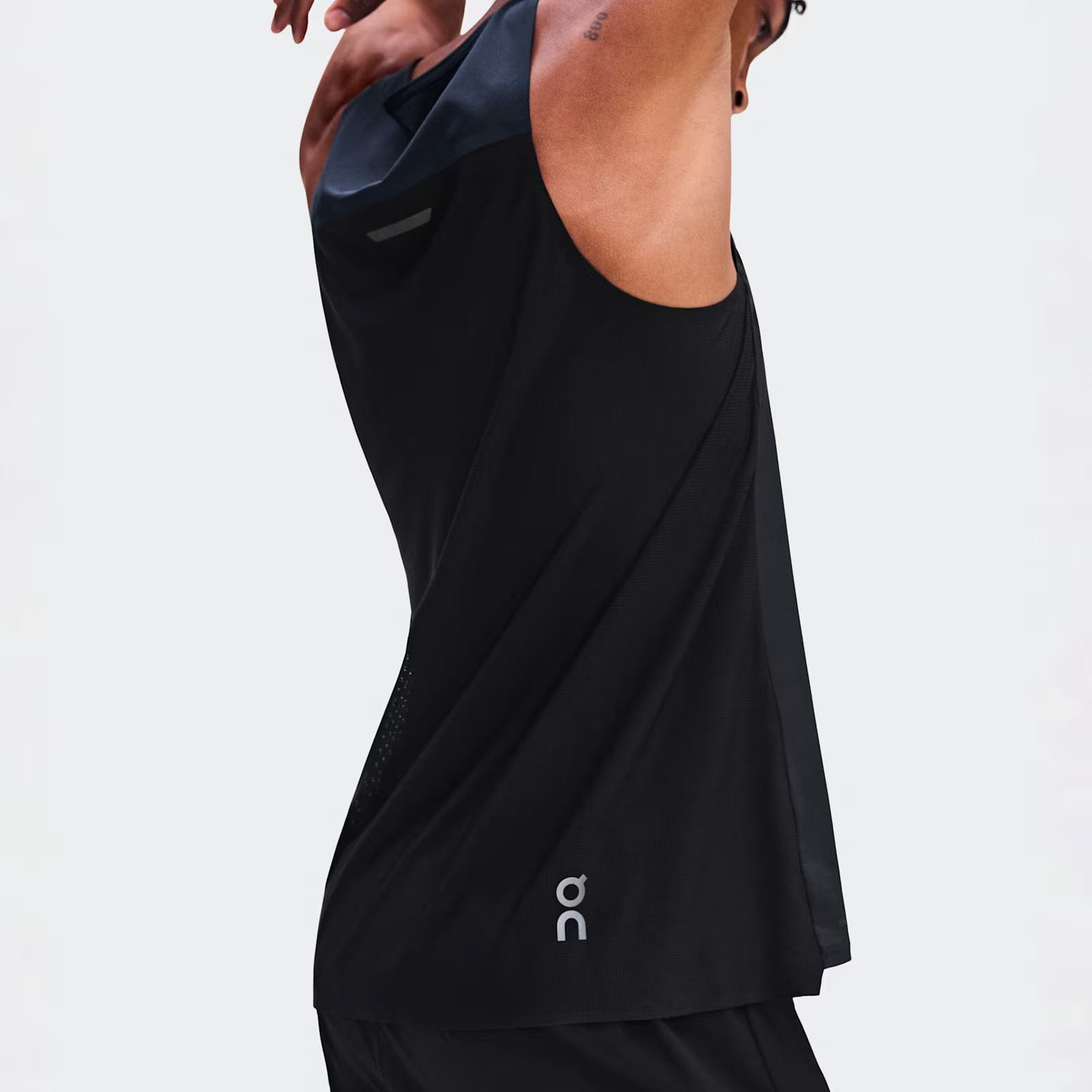 On Performance Tank Navy | Black