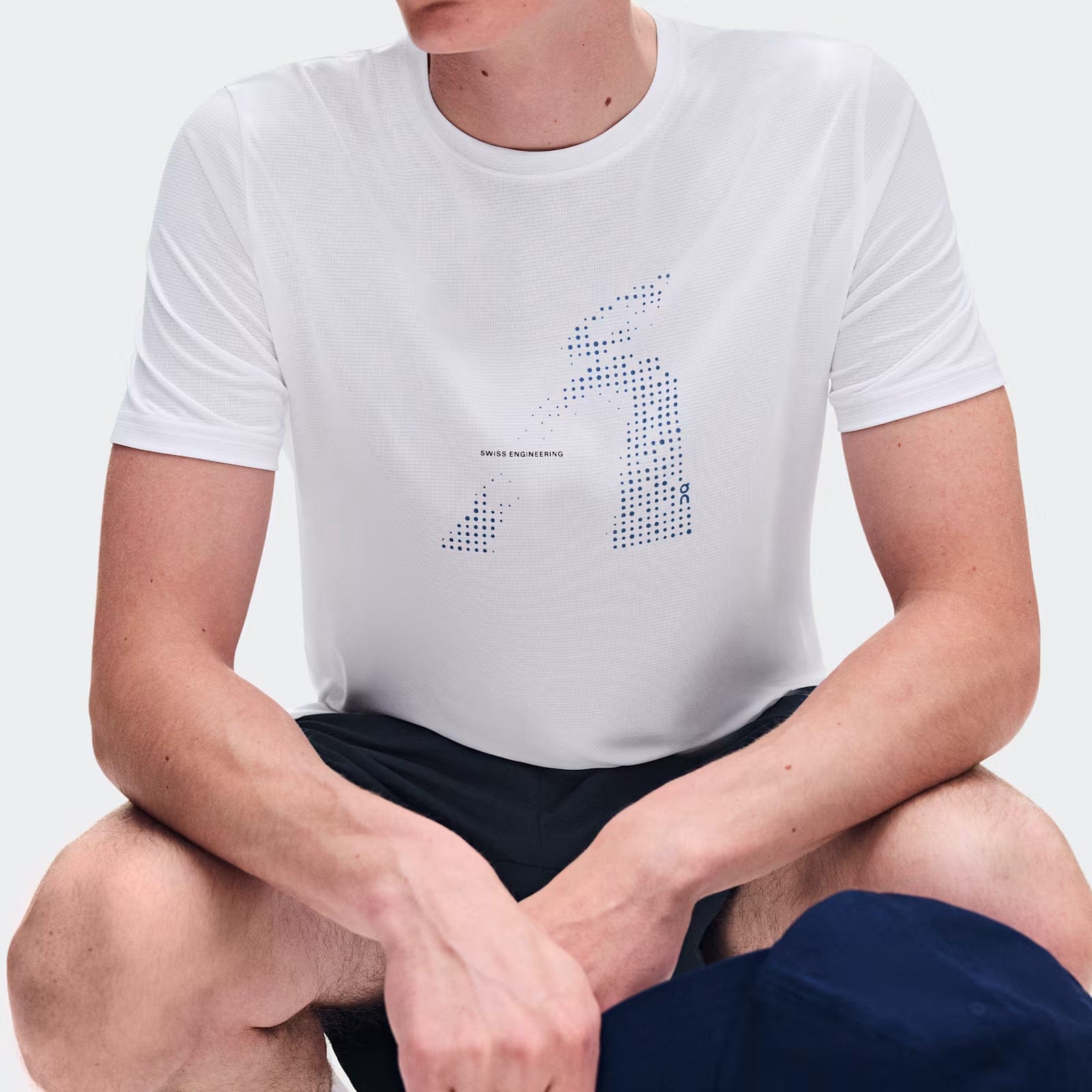 On Core-T Graphic White