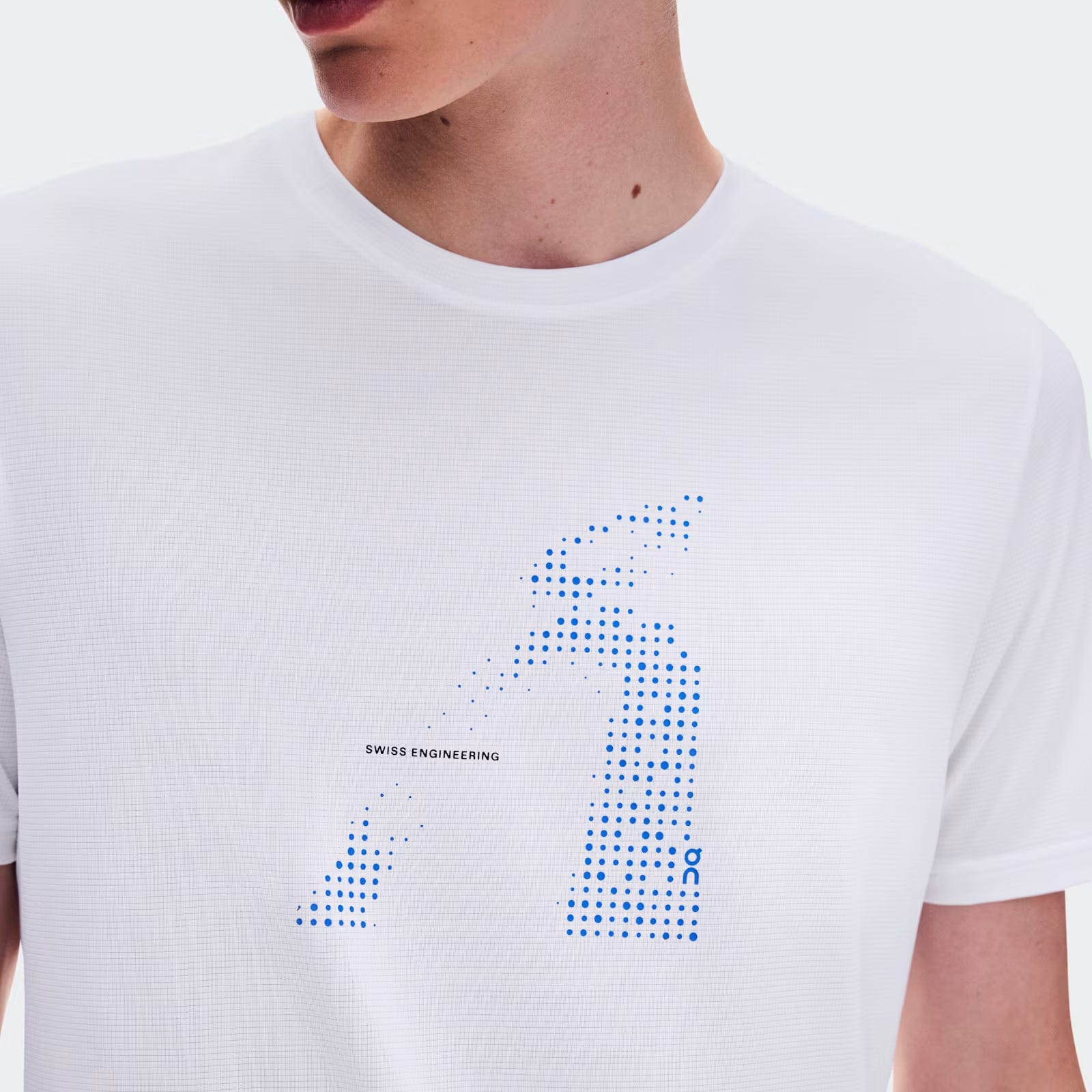 On Core-T Graphic White