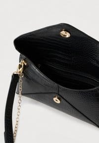 Valentino Emera Cross Body Bag Nero