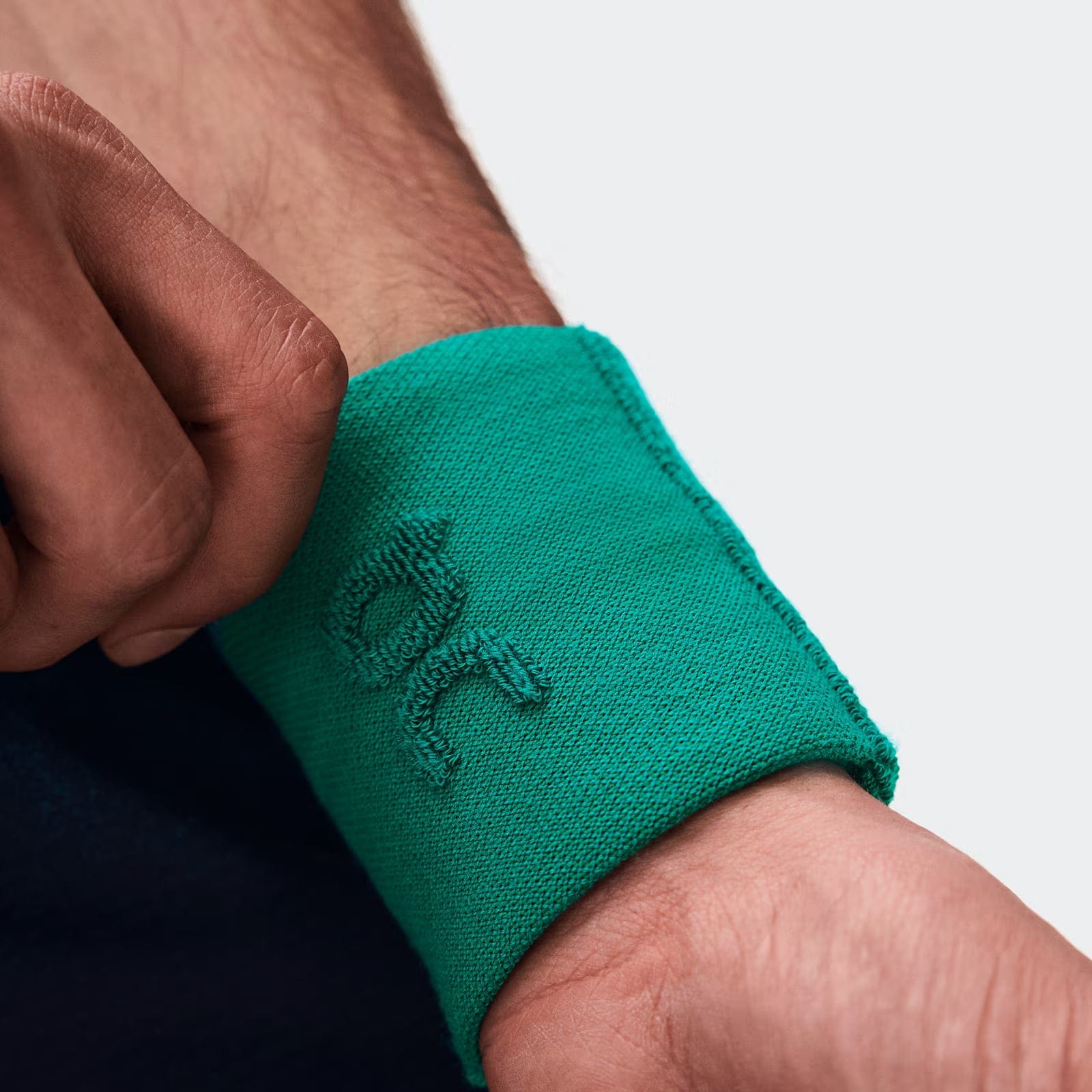 On Courtside Wristband Neem