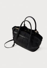 Valentino Special Sleek Handbag Nero
