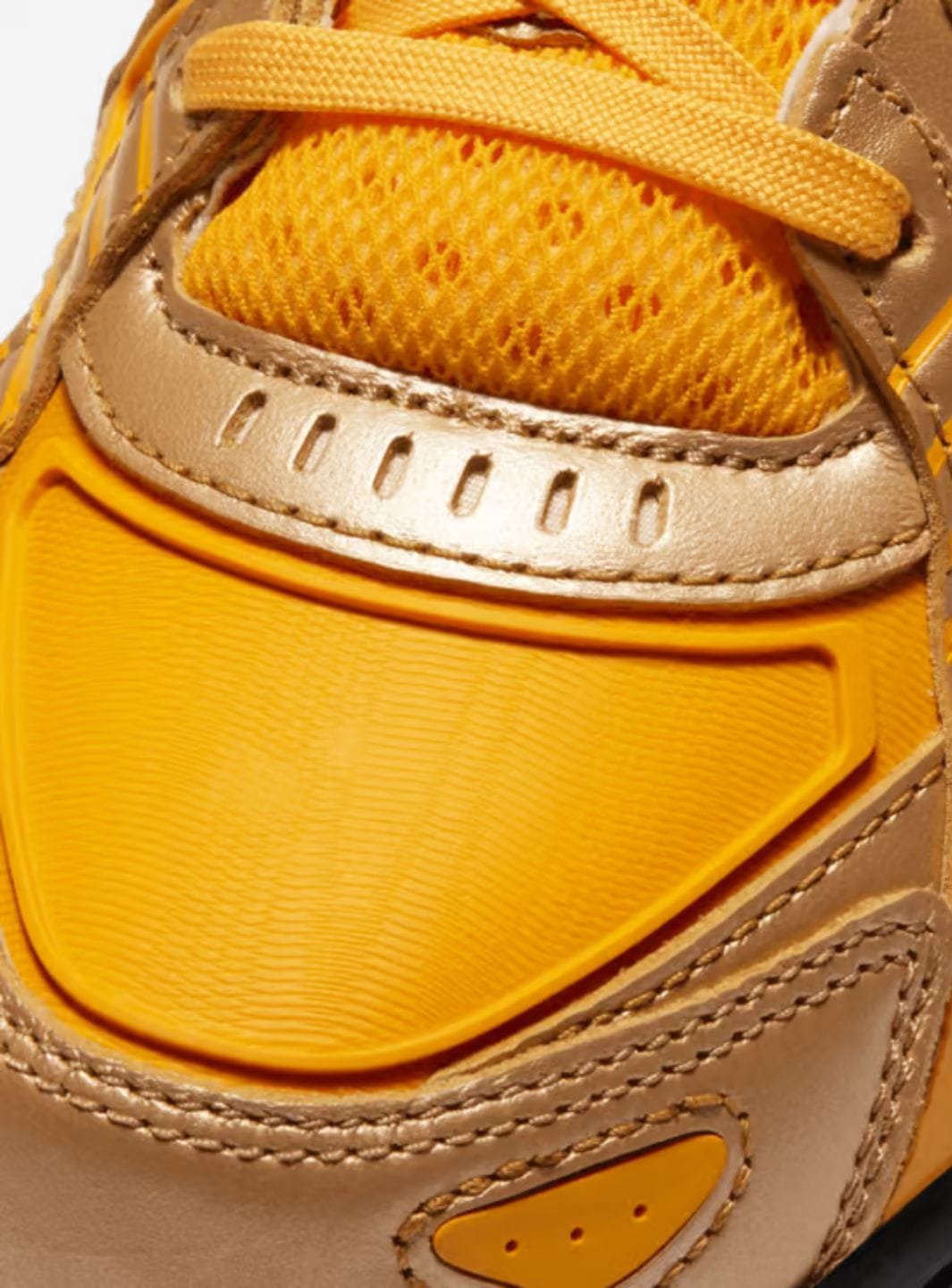Nike Air Rubber Dunk Off - White University Gold