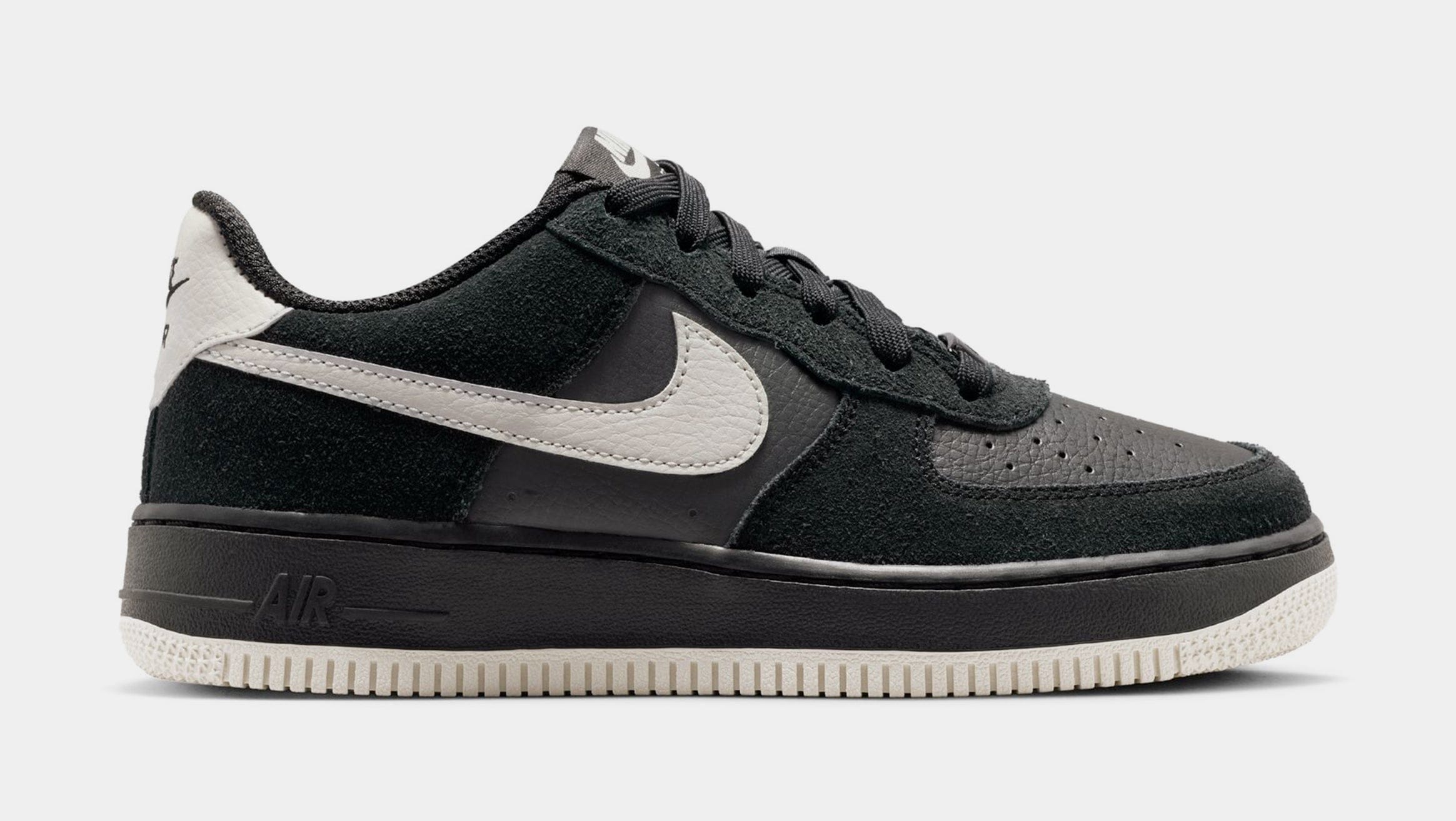 Nike Air Force 1 LV8 2 Grade School Lifestyle Shoes (Black/Light Bone)