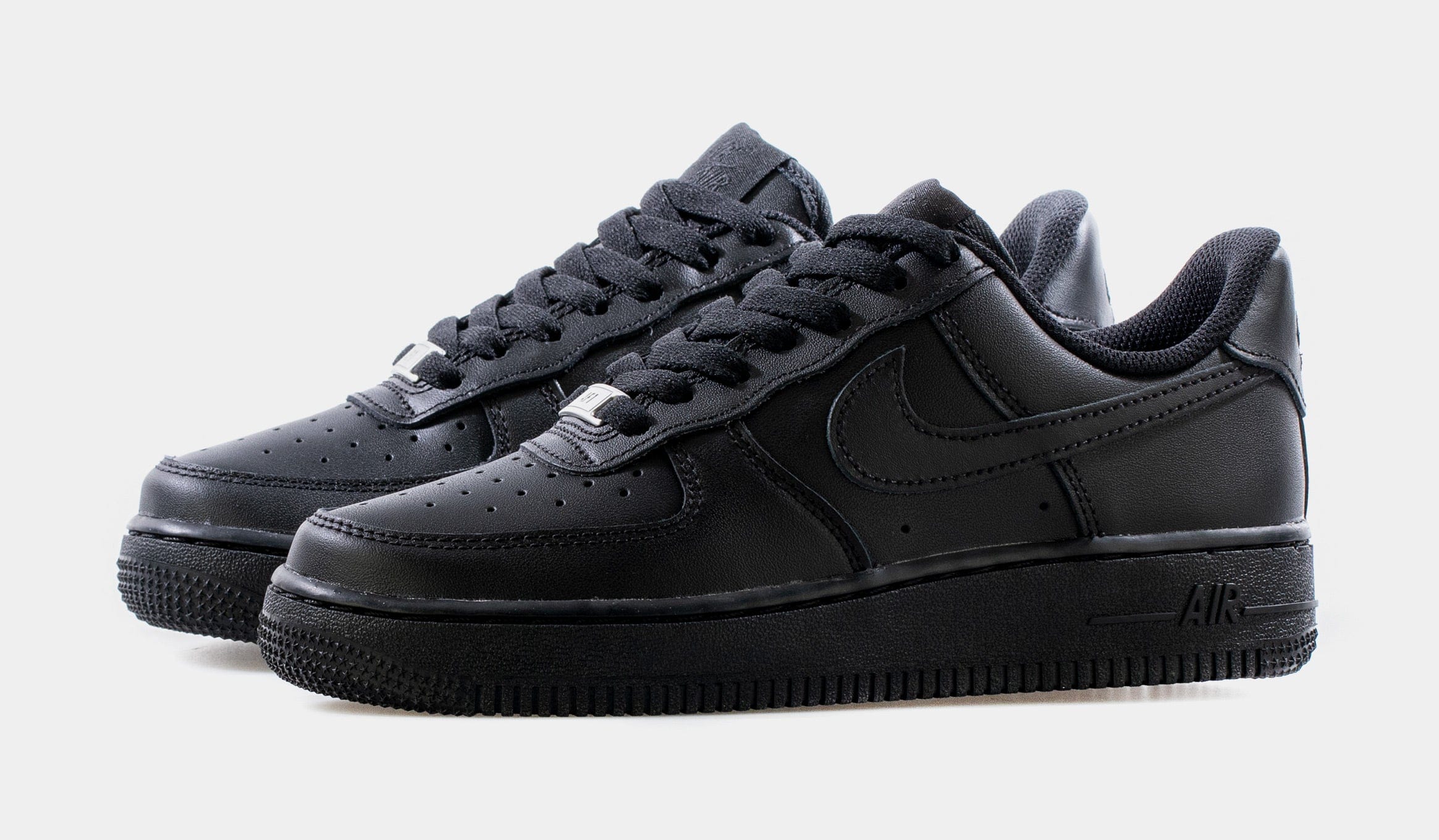 Nike Air Force 1 07 Womens Lifestyle Shoes (Black)