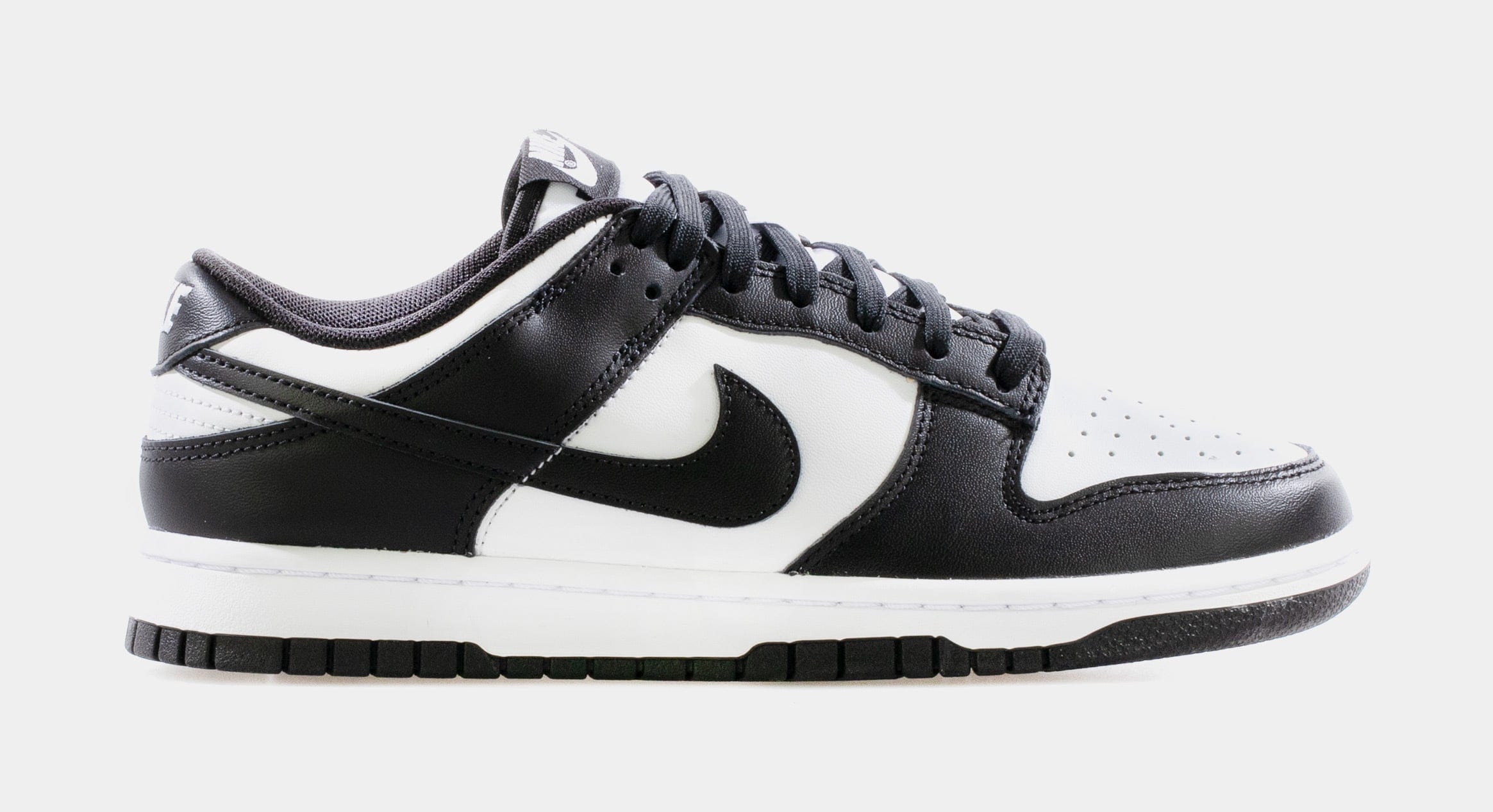 Nike Dunk Low Retro Mens Lifestyle Shoes (White/Black)