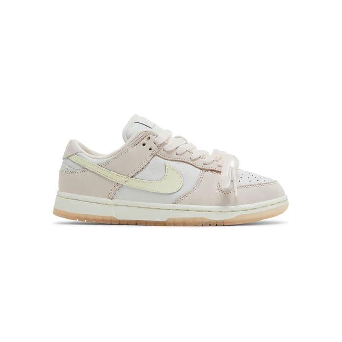 Nike Wmns Dunk Low Light Soft Pink