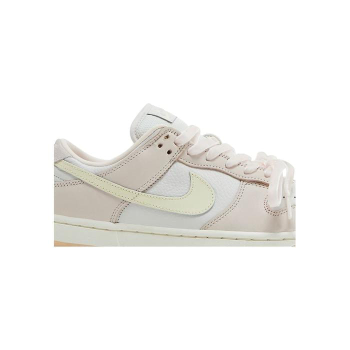 Nike Wmns Dunk Low Light Soft Pink