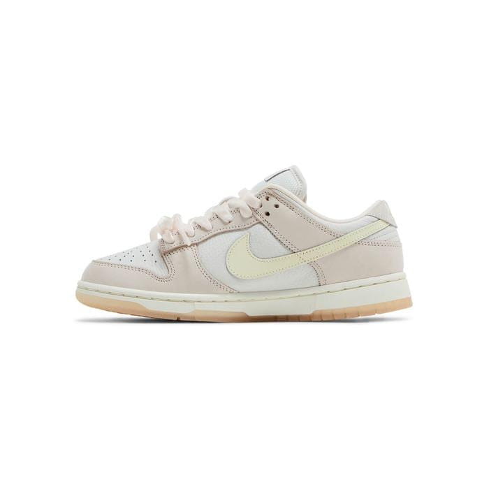 Nike Wmns Dunk Low Light Soft Pink