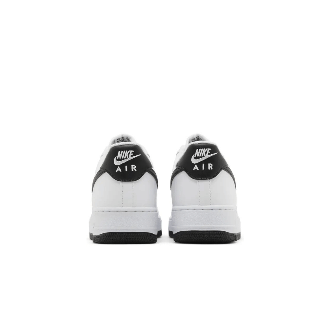 Nike Air Force 1 '07 White Black Outsole
