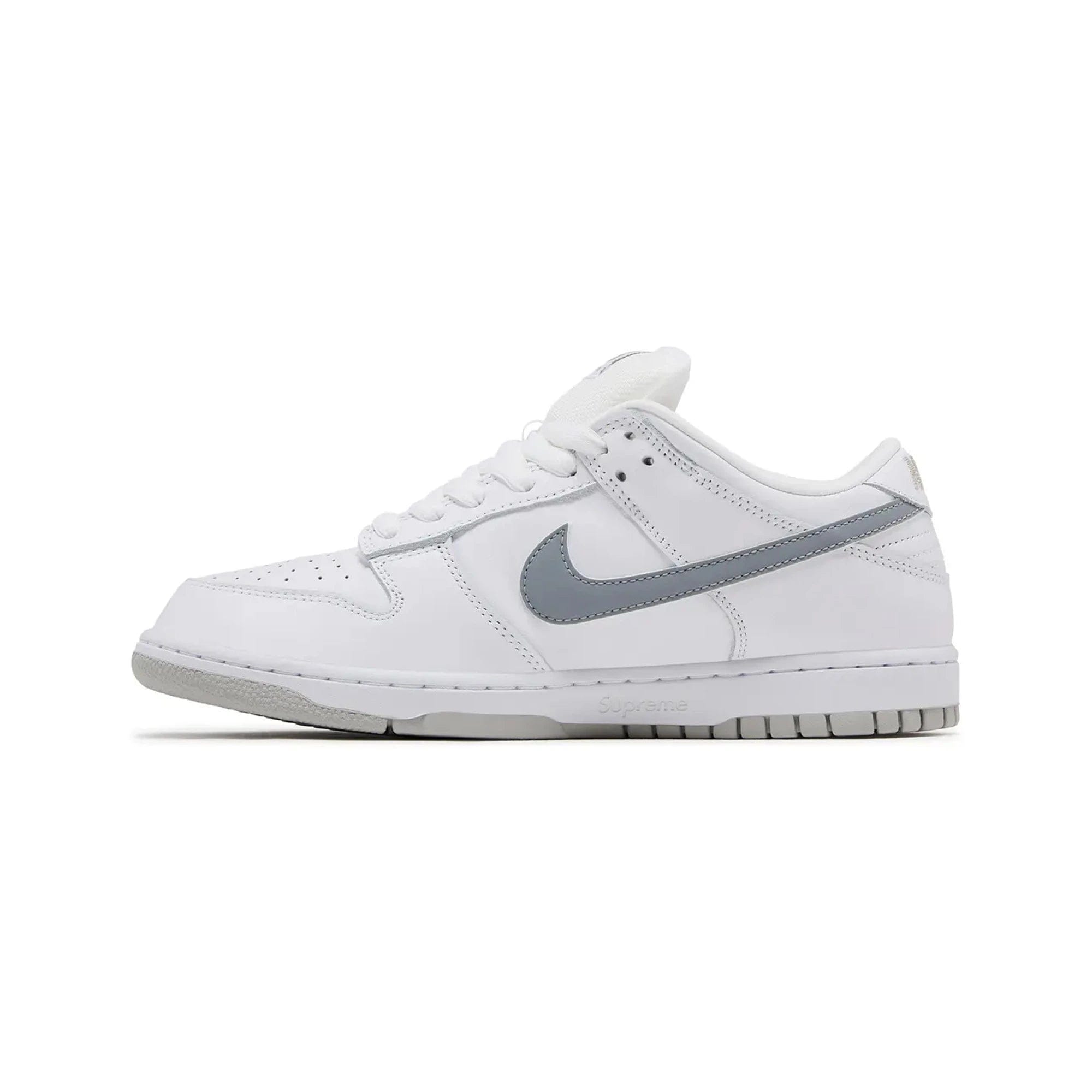 Nike SB Dunk Low Supreme 94 White Metallic Silver (2025)