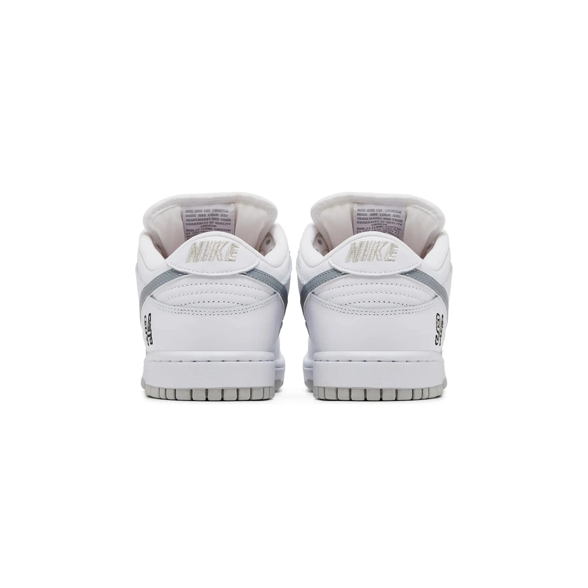 Nike SB Dunk Low Supreme 94 White Metallic Silver (2025)