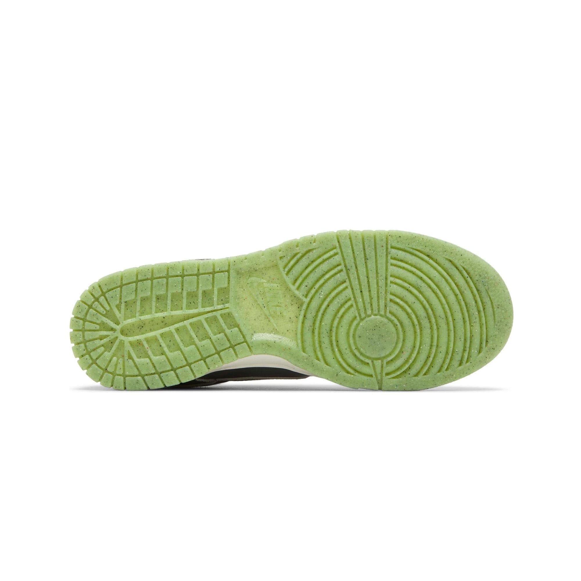 Nike Dunk Low Ghost Green GS (2022)